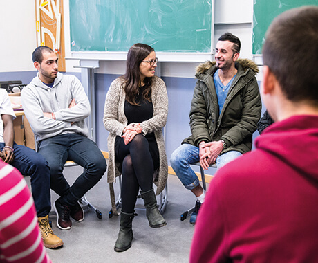 Nadine Löppenberg mit ihren Schüler*innen